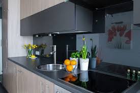 For a fresh look that's easy on your wallet, we've rounded up some clever ideas for decorating on a budget that don't skimp on style. Six Amazing Kitchen Decorating Ideas On A Budget