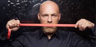 Ο μετρ του υπερφυσικού τρόμου στίβεν κινγκ επιστρέφει και πάλι. Nikos Moytsinas Niw8w Etoimos Na Ginw Pateras