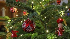 Der advent beginnt am vierten sonntag vor weihnachten und dauert bis zum fest. Seit Wann Gibt Es Den Weihnachtsbaum Brauche Swr Wissen