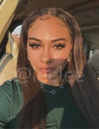 Beautiful baddie in the house choose ur side 💓💞💕💖💗