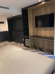 It also has regular live concerts, and opens its doors between 10pm and 4am on fridays and saturdays. Munich Deluxe Hotel Munchen Aktualisierte Preise Fur 2021
