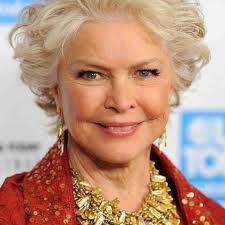 Today, i'm going to open your eyes to see trendy new ideas that will help you clearly find your next short hairdo! The Best Hairstyles For Women Over 60