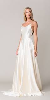 27 Silk Wedding Dresses For Elegant And Refined Bride Wedding Dresses Guide Silk Wedding Dress Simple Silk Wedding Gown Silk Wedding Dress