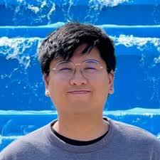 Aaron Dizon's Instagram, Twitter & Facebook