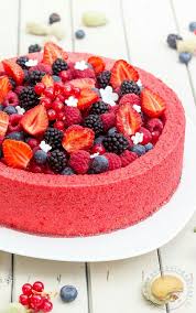 Entremet Aux Fruits Rouges Et Lait D Amandes Desserts Fruit Recipes Fresh Fruit Cake