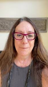 Noreen Howard's Instagram, Twitter & Facebook