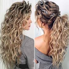 Gli space buns per i capelli ricci delle più giovani; Coda Di Cavallo Come Si Fa Alta E Bassa 100 Immagini E Idee