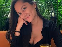 Katelyn Oneil's Instagram, Twitter & Facebook