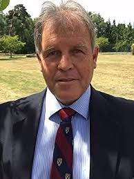 Bigger than ME: Henderson, Peter: 9798676744991: Amazon.com: Books