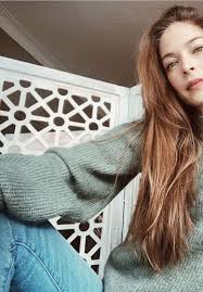 Kristin Kreuk Style Clothes Outfits And Fashion Celebmafia