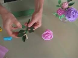 Belle pivoines pas facile à faire, mais on peut essayer quand même. Comment Fabriquer Des Roses En Papier Crepon Apprendre Facile