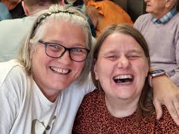 Full house today at Music and Dance with Dementia. Thanks to Paul Scholey  for the terrific entertainment. Music, songs and dance! What a way to spend  time together with friends making those