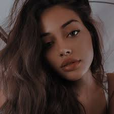 Pin By On Cindy In 2021 Dark Brunette Hair Brunette Aesthetic Tan Brunette