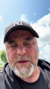 Je cherche des idées pour comment aménager ma tente de stockage #bricolage  #travaux #jardin #renovationproject #renovation #constructionlife