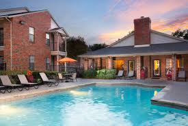 Live regally in queen city when calling the wellington at north bend crossing your next home. Wellington At Willow Bend Apartments Plano Tx Apartments Com