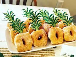 Baby shower decorations and invitations. Safari Baby Shower Ideas