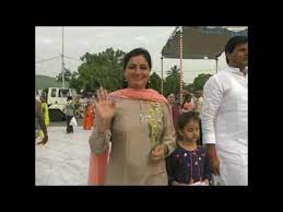 Independent mp from maharashtra, navneet kaur rana. Meet India S Most Beautiful Mp Navneet Kaur Melting Hearts Of Many Hearts By Telugu Nestam