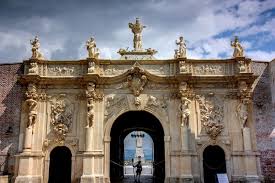 Fan courier is the leader in express courier services in romania. Sediu Fan Courier Alba Iulia Agentii Bone Cluj Napoca
