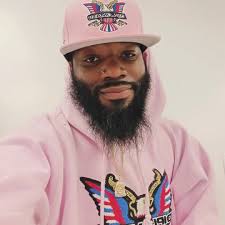 Happy birthday to myself 32 .