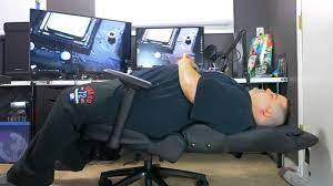 Finding the best gaming chair for fat guys is definitely not an easy feat. Gaming Chair For Big Guys Vertagear Pl6000 Review Youtube