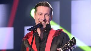 Levente harsányi (born 21 march 1970, budapest) is a hungarian television presenter and singer. Otthonmarados Dalt Irt Pely Barna Es A Fatal Error Is