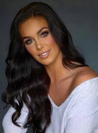 Jess Hendricks's Instagram, Twitter & Facebook