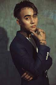 Nam đạo diễn nhận xét rằng: Ä'áº¡t G Va Cu Lá»™i NgÆ°á»£c Dong Tren Ä'Æ°á»ng Ä'ua Vpop