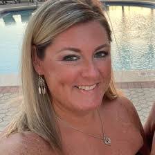 Lori Whitehead's Instagram, Twitter & Facebook