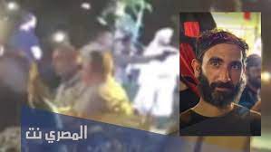 على الرغم من عدم اعتبار خدمة العملاء من قسم المبيعات، لكن بعض موظفي خدمة العملاء وعند بيعهم لمنتجات الشركات قد يقدمون اقتراحات للعملاء، ويساعدون في اتخاذهم قرار شراء منتج معيّن. Fedfayonp6pdgm