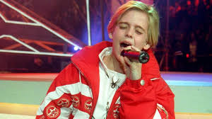 The former teen idol and hours before the photograph was posted, carter wrote on his instagram that his mother had. Aaron Carter Das 90er Gespenst Will Zuruck B Z Berlin