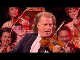 Ah Andre Rieu Ele Nao Cansa De Nos Emocionar Ele Deixa Os Espectadores Impressionados Ao Interpretar A K Andre Rieu Andre Leon Marie Nicolas Rieu Kalinka
