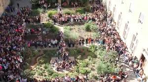 Fragt ihr euch nicht auch ständig: Wurzburg Ist Bunt Michael Jacksons We Are The World St Ursula Schule Wurzburg Youtube
