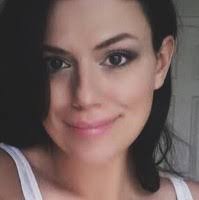 Melissa Highley's Instagram, Twitter & Facebook