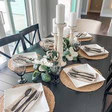 Kaelyn Schmidt On Instagram I Love Mixing Shapes And Textures In My Table Settings Here I Did N In 2020 Round Table Decor Dining Table Placemats Table Setting Decor
