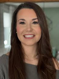 Hello everyone! My name is Cherrise and I am a Makeup Artist  (@cherrisenicole.mua