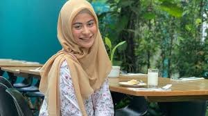 Keseharian betari ayu saat dirumah saja follow media sosial sctv lainnya! 9xvugbxp Hx6fm