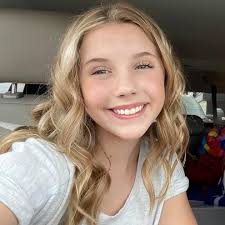 Abby McCutcheon and James Hudgins' Wedding Website