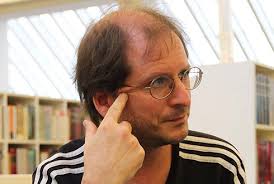 Autor argentino quiere sacudir al lector