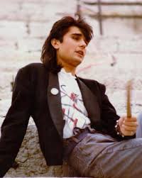 Ivan cattaneo, all'anagrafe ivano cattaneo (bergamo, 18 marzo 1953), è un artista, cantautore e pittore italiano. Intervista A Shalpy Still An Icon Man Autreview