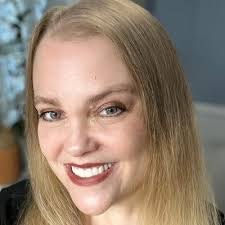 Suzanne Hillman's Instagram, Twitter & Facebook