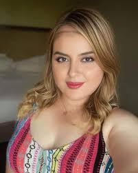 via Amélie Erin Koran