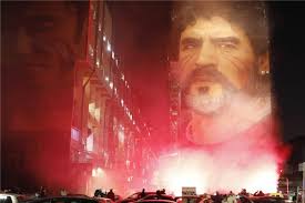Maradona, 60, had been treated for a blood clot earlier this month and undergone brain surgery. Gedenkminute Fur Maradona Bvb Sportdirektor Zorc Erinnert Sich An Duell
