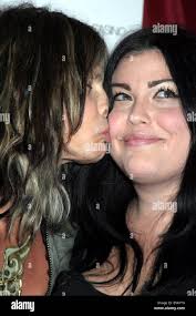 Mia tyler hi-res stock photography and images
