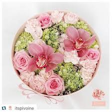 Repost Itspivoine With Repostapp Pink With A Touch Of Green Pivoine S Flowerbox Itspivoine Flower Boxes Pink Flower Arrangements Flower Arrangements