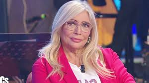 Studiato un modo per averla a l'isola dei famosi. M7wnmkigcpwfgm