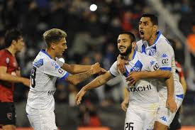 Double jab comes from velez but misses. Velez Prove Too Much For Newell S San Lorenzo Come Back To Claim Point From Tigre Video Golazo Argentino
