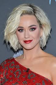 Katy Perry You Just Have To Say That You Re Fine Katy Perry Lionel Richie And Luke Bryan Will Be Back Behind The Table For Another Season Of American Idol The Wo Katy Perry Hair Katy Perry Short Hair Styles