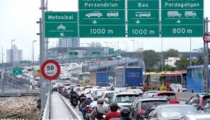 Savesave laluan pejalan kaki for later. Singapura Mahu Sambung Laluan Pejalan Kaki Berbumbung Di Tambak Johor