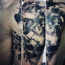 Realistic Looking Black And White Big Wolf Tattoo On Shoulder Area Watercolor Tattoo Tattoo Designs Men Skull Watercolor