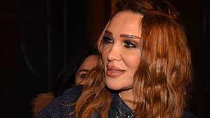 Sadece lens takmış bu ameliyat kör ediyor ama bir süre sonra. Nerdeeeen Nereye Son Donemlerin En Populer Ismi Seren Serengil In Hepinizi Sok Edecek Yildan Yila Degisimi Onedio Com